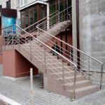 Металеві перила від компанії «Моркун»: надійність, стиль, індивідуальність